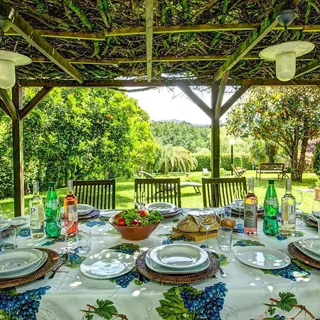 Sleeps 8 Pool Air Con Wifi Villa