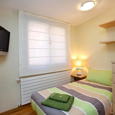 Sleeps 8 Pool Air Con Wifi * Gondomar