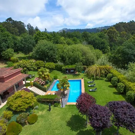 Sleeps 8 Pool Air Con Wifi Villa Gondomar