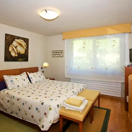 Sleeps 8 Pool Air Con Wifi * Gondomar