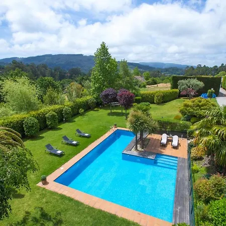 Sleeps 8 Pool Air Con Wifi Gondomar