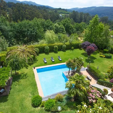 Sleeps 8 Pool Air Con Wifi Gondomar